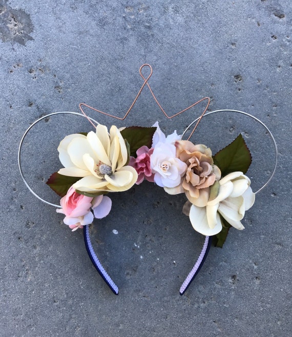 Items similar to Natural Floral Wire Ears on Etsy