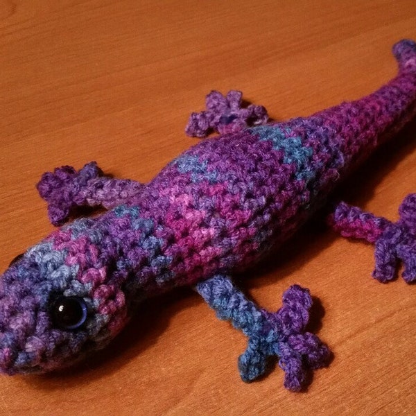 Gecko Amigurumi Crochet Toy - Cosmic Fizz with Blue eyes