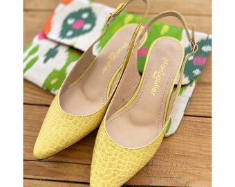 Décolleté in pelle gialla con tacco basso, décolleté in coccodrillo