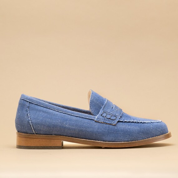 sachin and babi light blue dress What Shoes to Wear With Every Pair of Jeans in Your Closet