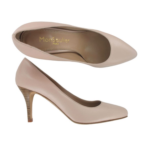 nude pointy shoes