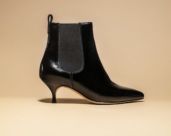 Pointy woman chelsea boots, black patent pointy boots, low heel ankle boots, kitten heel woman boots