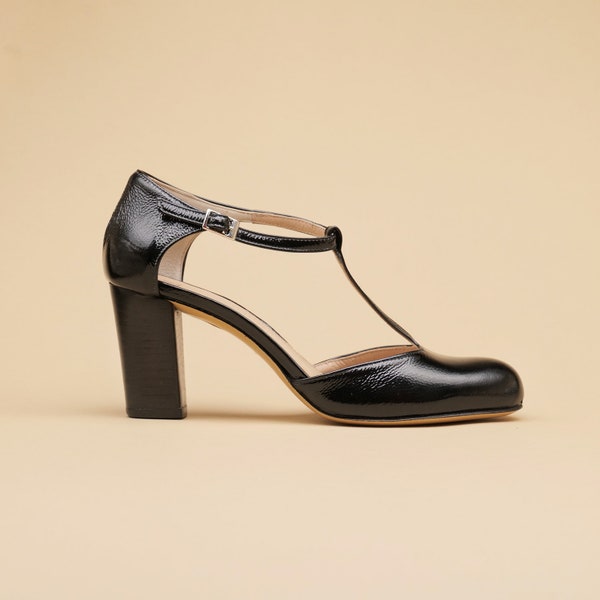T strap black leather shoes, Black patent leather t strap heel, Handmade in Italy pumps, Black leather Women pumps, Justine