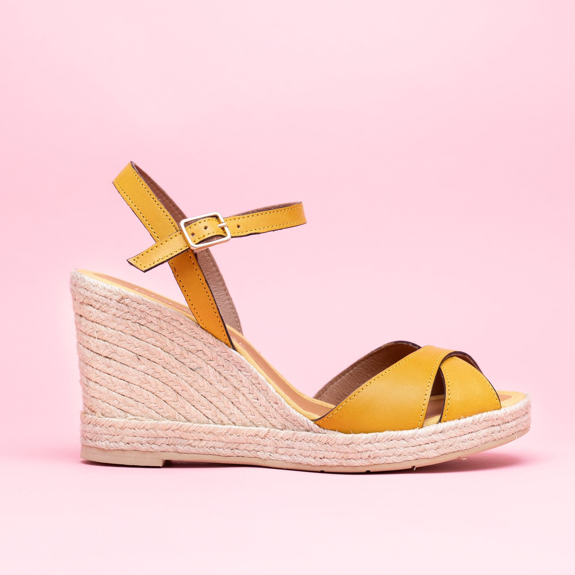 HOT Heeled Sandals Yellow Sandals Payless Wedge Yellow