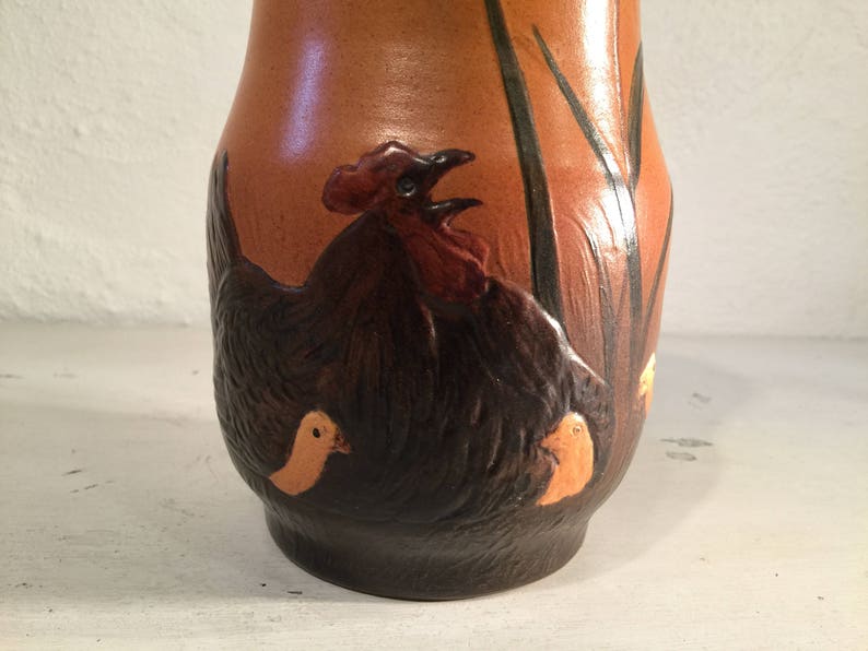 On Quirky Sunday we bring you a hen with chickens vase by Ipsen/'s Widow to make U : or wonder...