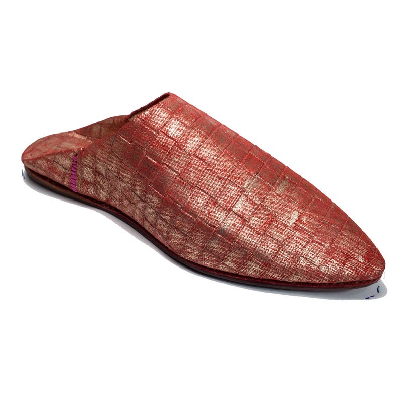 ladies burgundy flat shoes