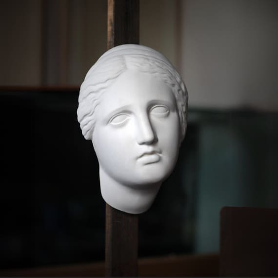 ニオベの肖像画マスク、手作りの石膏像、ギリシャ神話の古典的な壁の