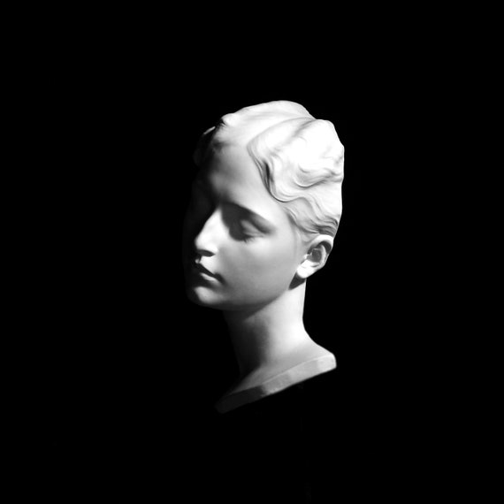 チェッリーニ作「少女の肖像」、フェイスマスクの石膏像、古代ギリシャ