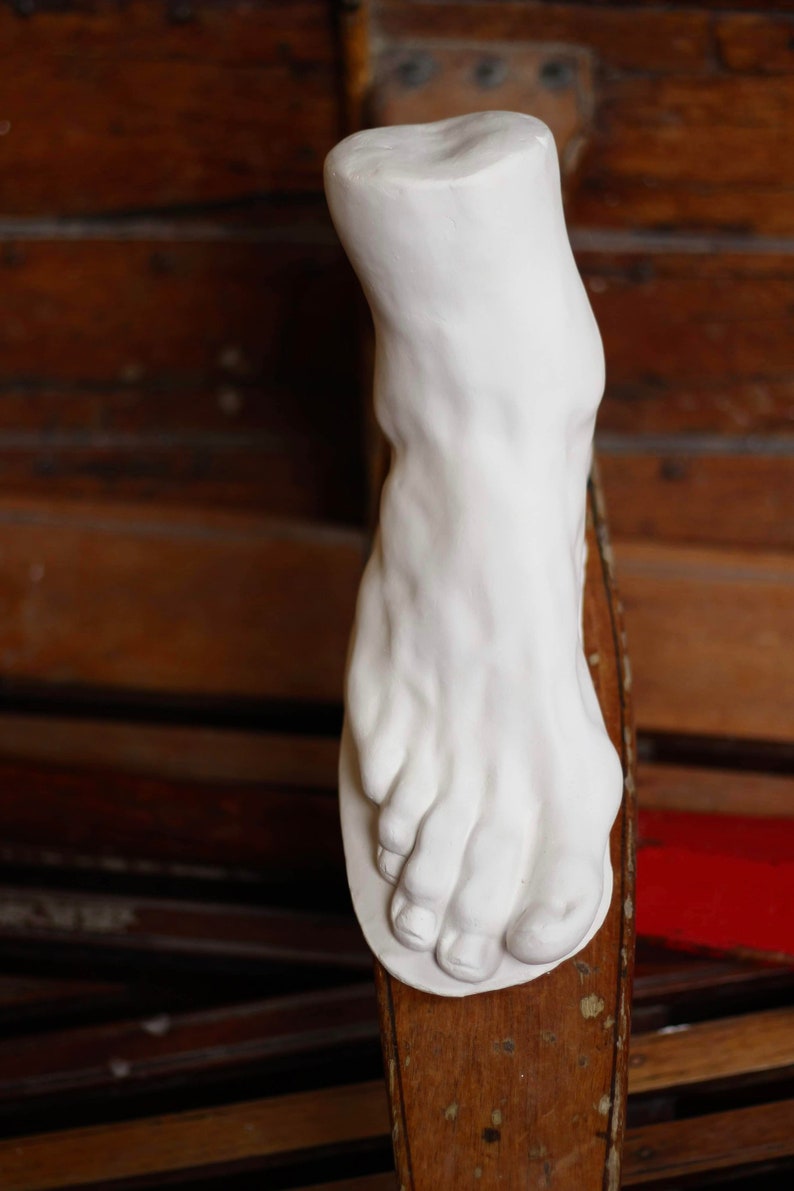 Plaster of Paris Foot sculpture by Old Master Bernini, Bronze Sculpture and Marble Carving Available image 4