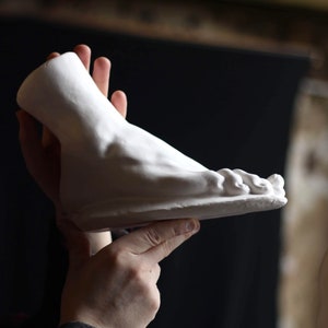 Plaster of Paris Foot sculpture by Old Master Bernini, Bronze Sculpture and Marble Carving Available image 5