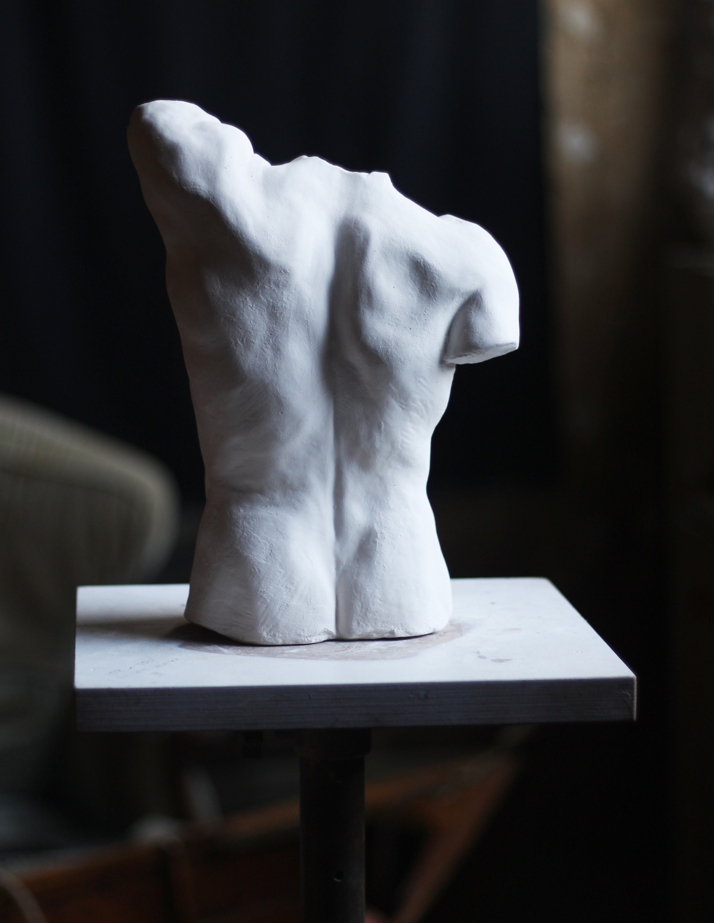 裸婦像　石膏トルソー トルソー石膏像、男性ヌード彫刻、ニコラス H ウッドによる