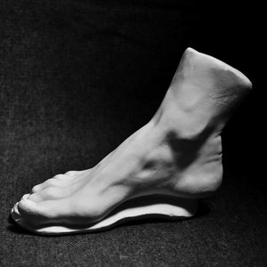 Plaster of Paris Foot sculpture by Old Master Bernini, Bronze Sculpture and Marble Carving Available image 9