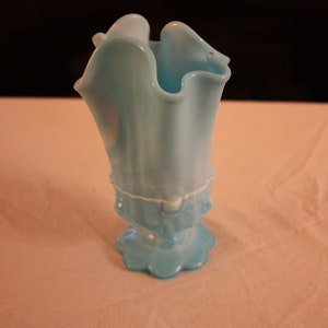 Vintage Fenton Blue Marble Blue Slag Cabbage Rose Handkerchief Vase 9254 MB image 8