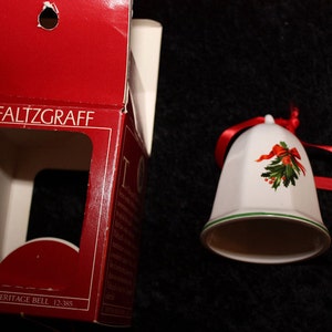 Vintage 1990 Pfaltzgraff Christmas Heritage Bell 12-385 image 3