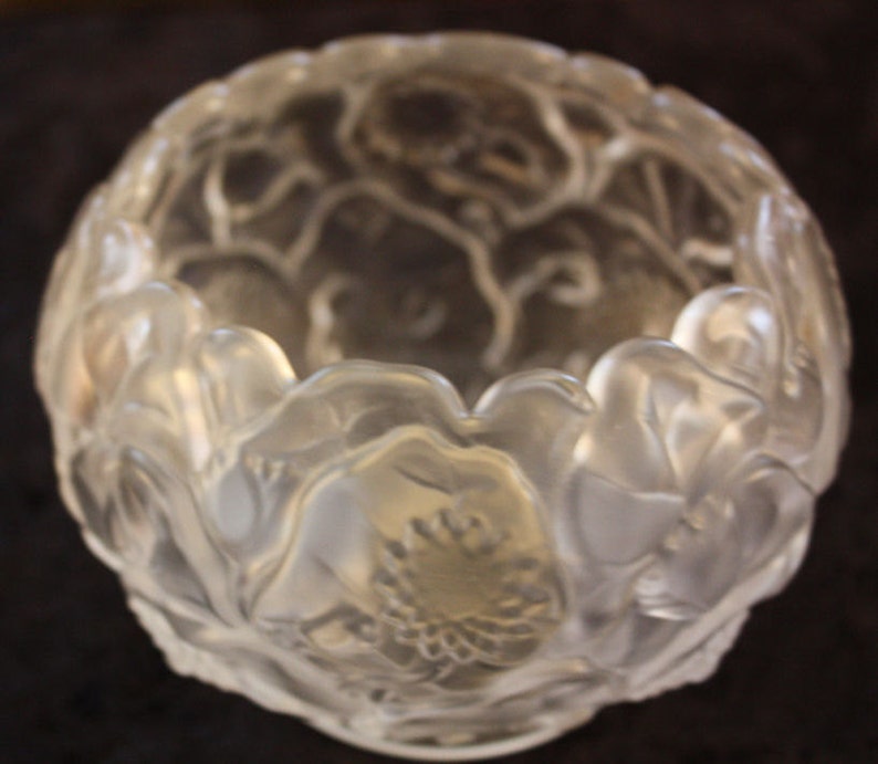 Vintage Fenton Crystal Velvet Water Lily Rose Bowl 8429 VE image 1