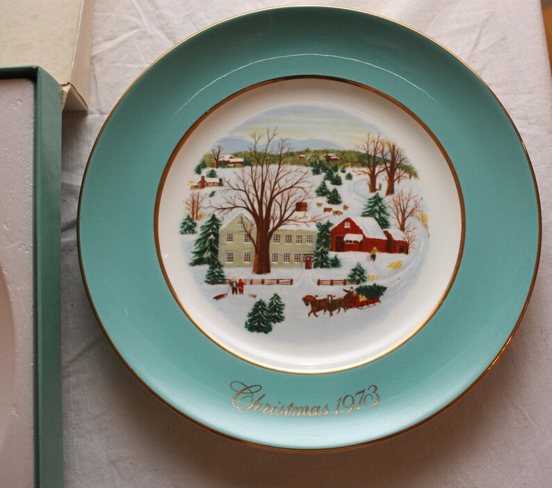 Vintage Avon Christmas Plate 1973 Christmas on the Farm image 6