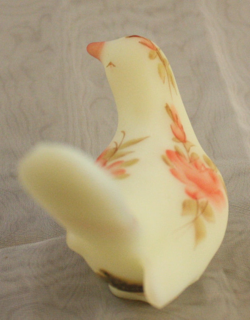 Vintage Fenton Bird of Happiness 5197 RC Hand Painted Roses on Custard, Signed image 4