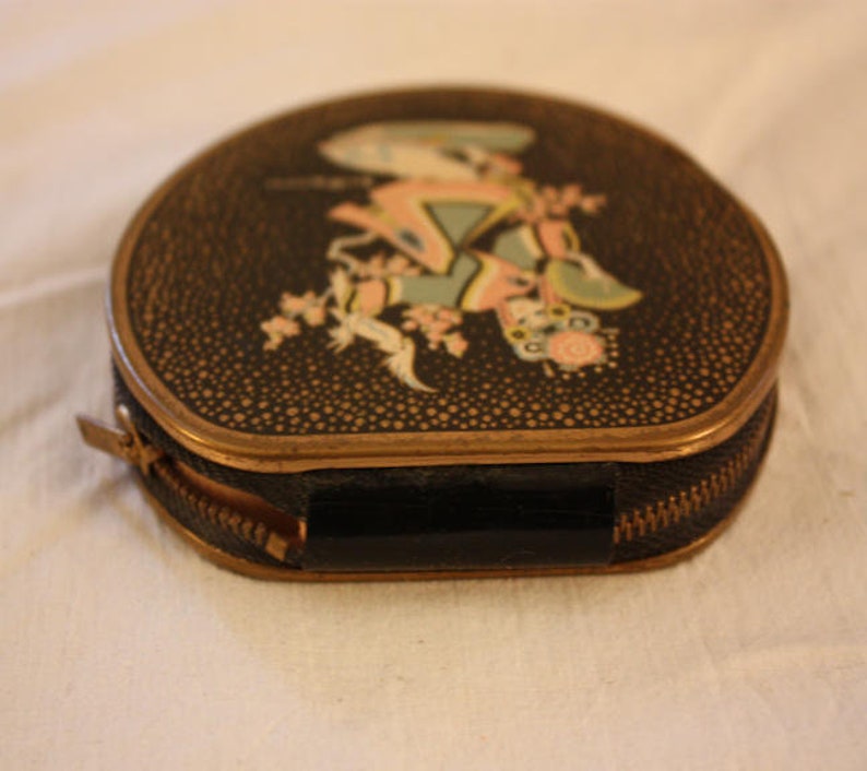 Vintage Annette Honeywell Compact In Oriental Design image 7