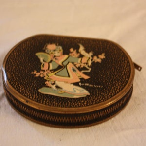 Vintage Annette Honeywell Compact In Oriental Design image 10