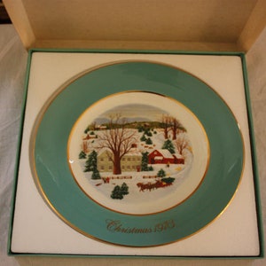 Vintage Avon Christmas Plate 1973 Christmas on the Farm image 2