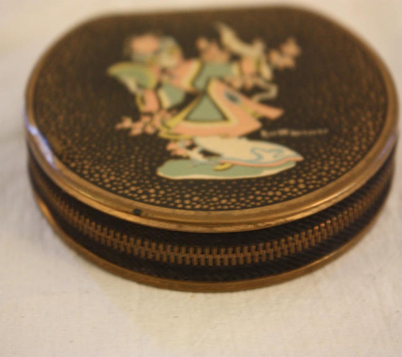 Vintage Annette Honeywell Compact In Oriental Design image 5