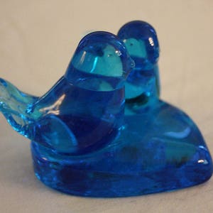 Vintage Titan Art Glass Happy Little Bluebirds image 2