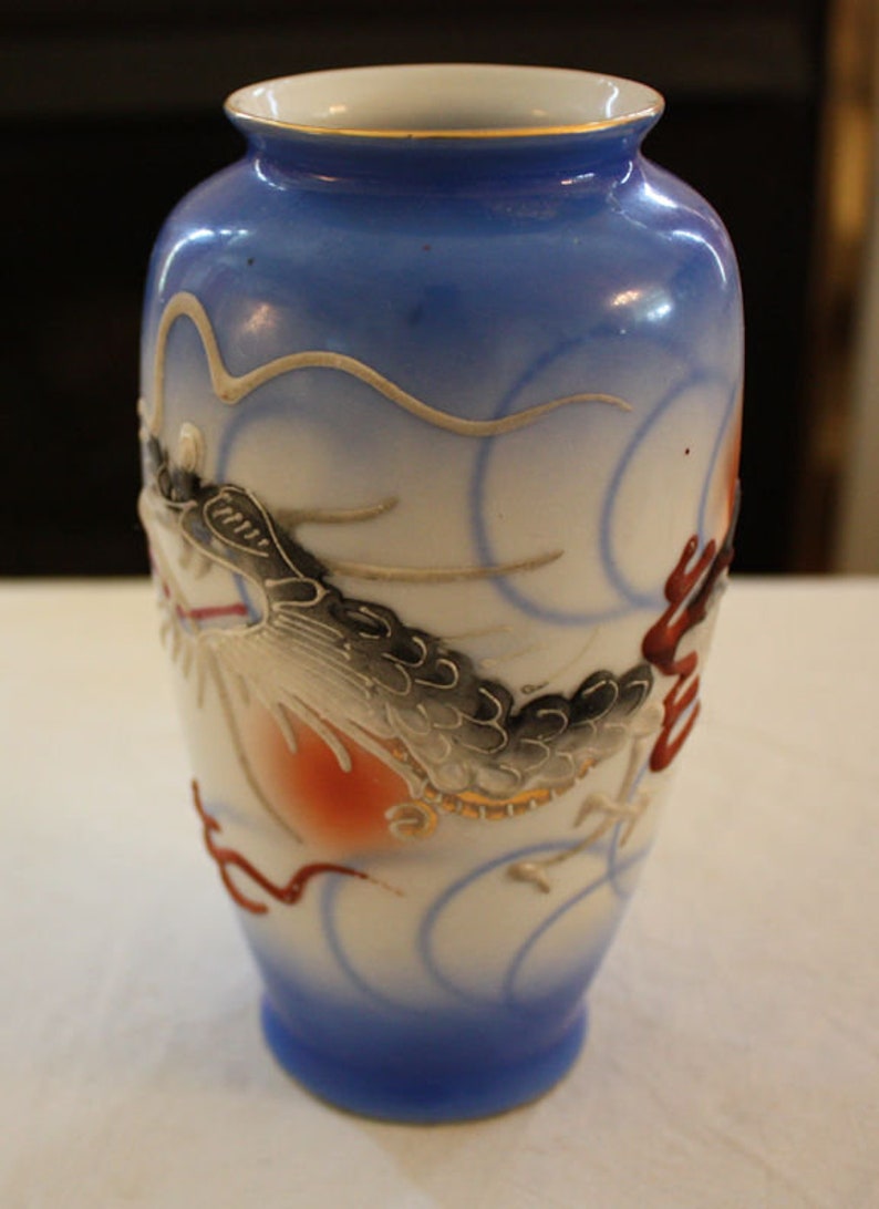 Vintage Japanese Hand Painted Moriage Gold-Rimmed Dragon Vase image 6