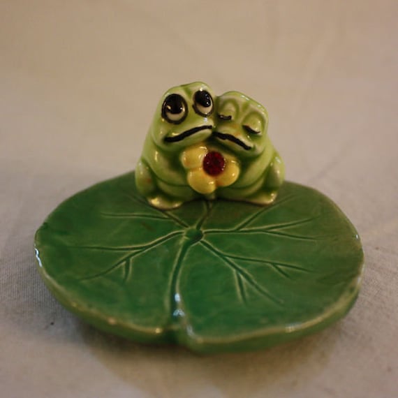 Frog ring holder sale