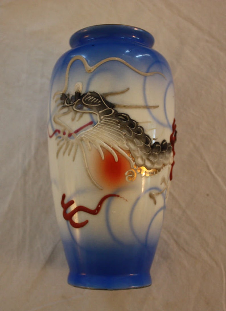 Vintage Japanese Hand Painted Moriage Gold-Rimmed Dragon Vase image 1