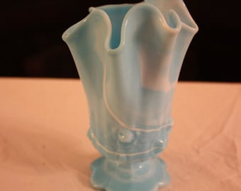 Vintage Fenton Blue Marble (Blue Slag) Cabbage Rose Handkerchief Vase 9254 MB