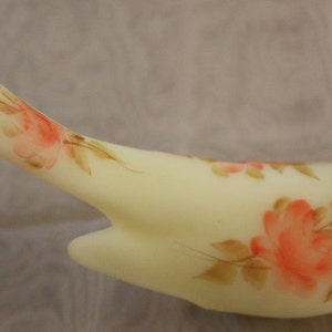 Vintage Fenton Bird of Happiness 5197 RC Hand Painted Roses on Custard, Signed image 3