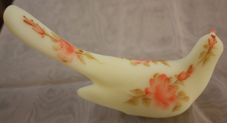 Vintage Fenton Bird of Happiness 5197 RC Hand Painted Roses on Custard, Signed image 3