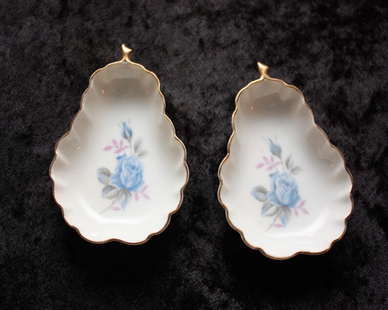 Vintage Porcelain Floral Trinket Dishes Pair, T-309 image 5