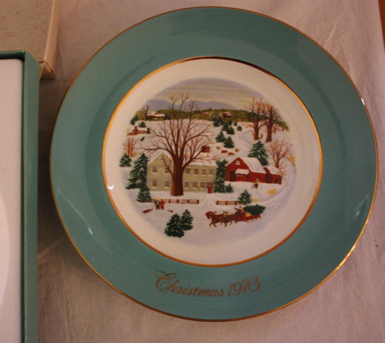 Vintage Avon Christmas Plate 1973 Christmas on the Farm image 5