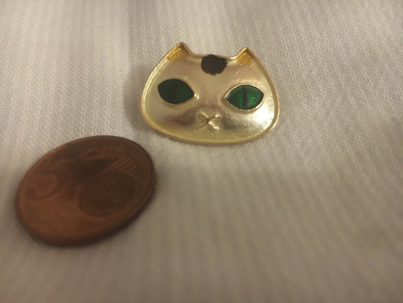 Cat eyes cat face vintage brooch enamel goldtone