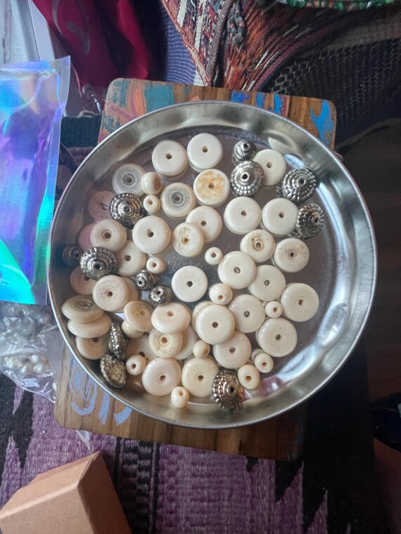 ヴィンテージアフリカンボーンディスクビーズセット - Etsy 日本