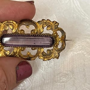 Broche Ancienne Vintage En Métal Doré Avec Dentelle Et Verre De Bohême - Style Agate