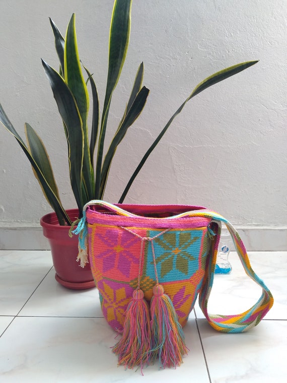 Mochilas Wayuu bolsos colombianos bolsos hechos a mano bolsos