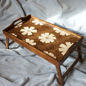 breakfast tray with legs, wooden tray, rustic tray, bed tray, breakfast table, bed table, flower tray, serving tray, pyrography tray