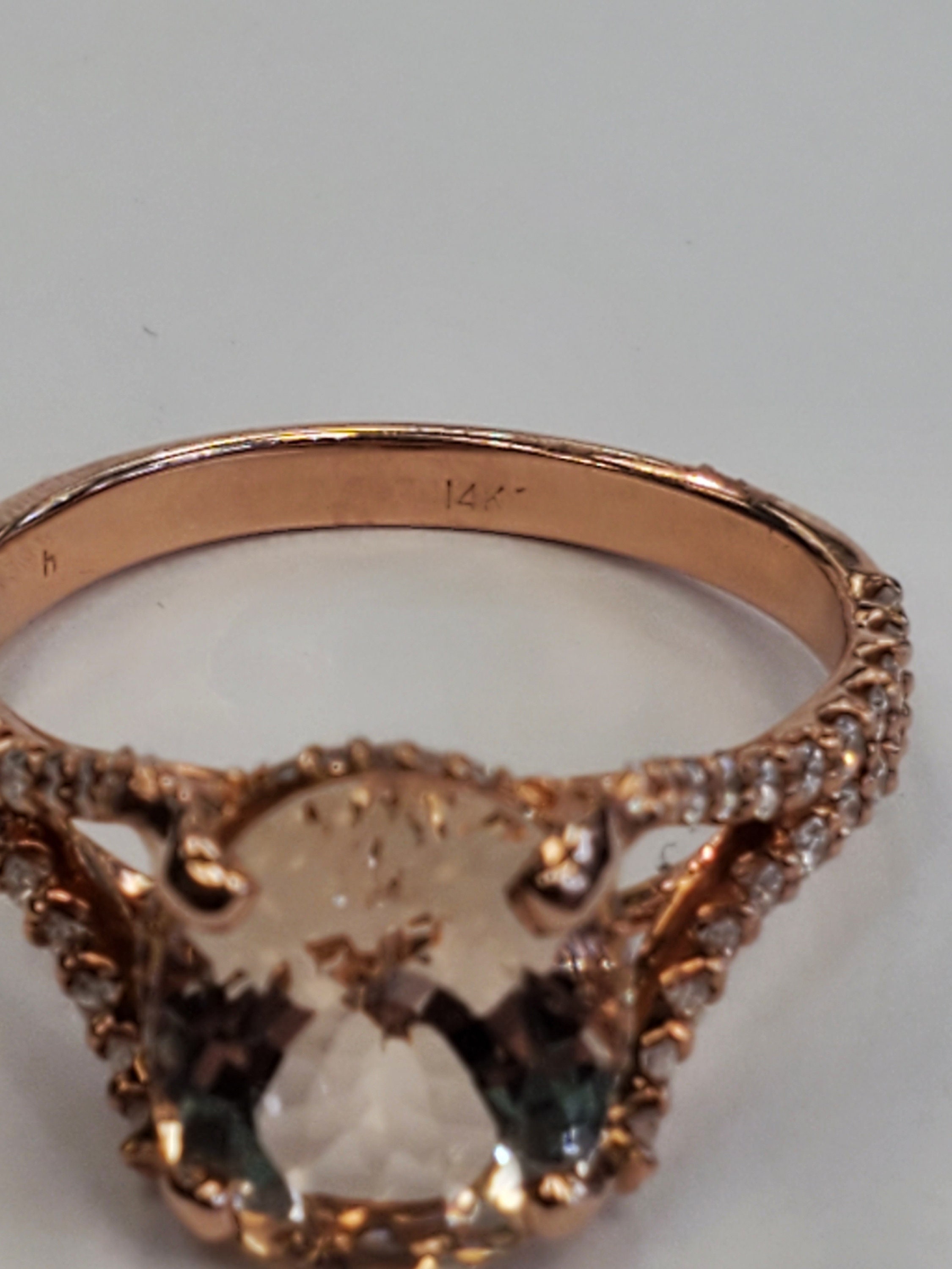 Product Image for 14k Rose Gold 2.50ct Morganite Oval Split Shank Ring with Diamonds size 7.5