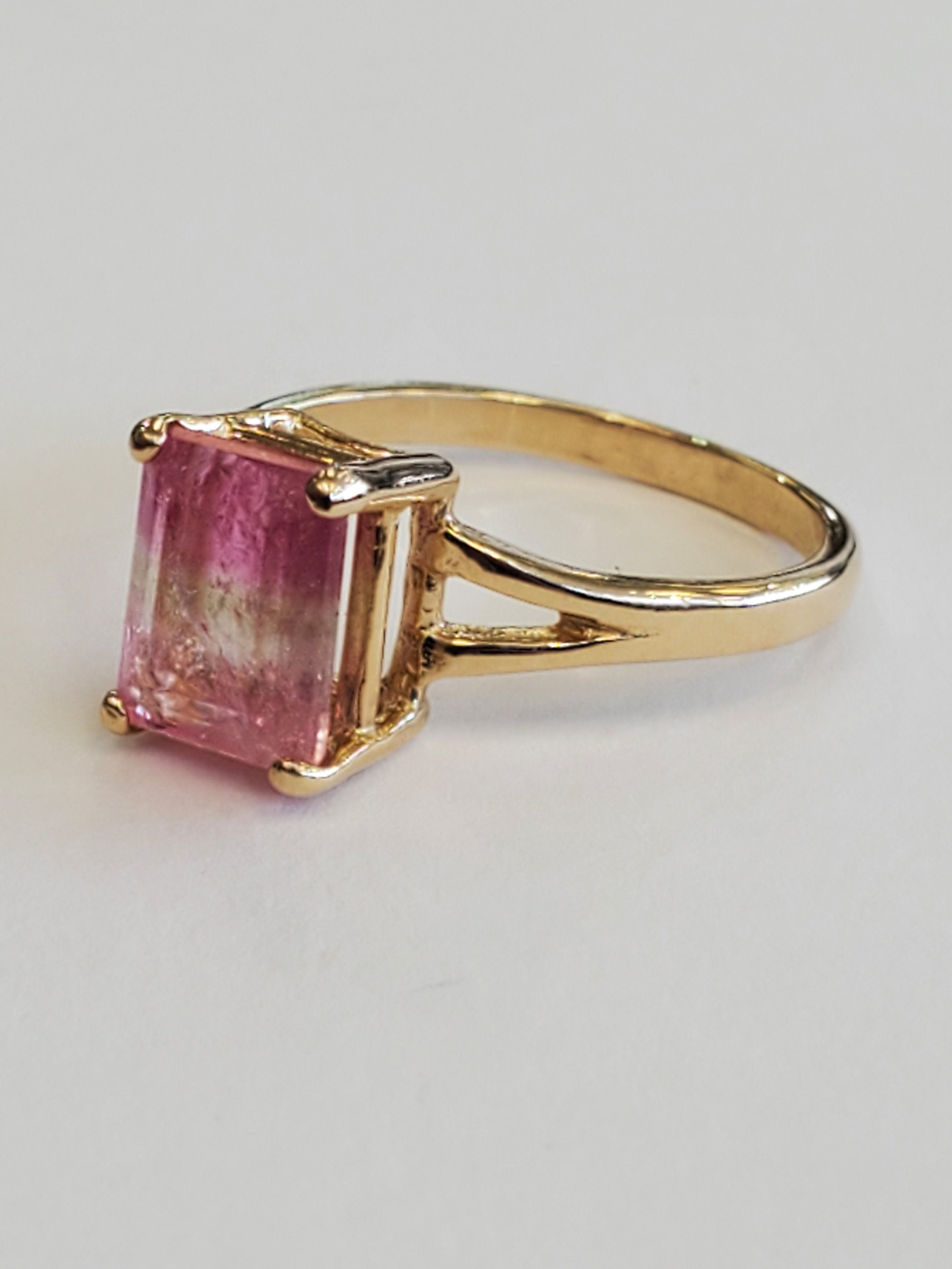 Product Image for Bubblegum Pink Tourmaline Bicolor 14k yellow gold ring size 7