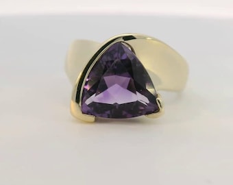 Trillion Amethyst Ring