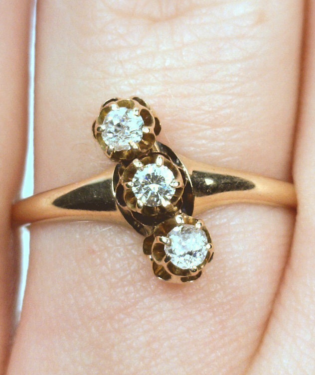 Product Image for Antique 14K Yellow Gold 0.20CTTW Old Mine Cut Diamond Buttercup Ring vpl