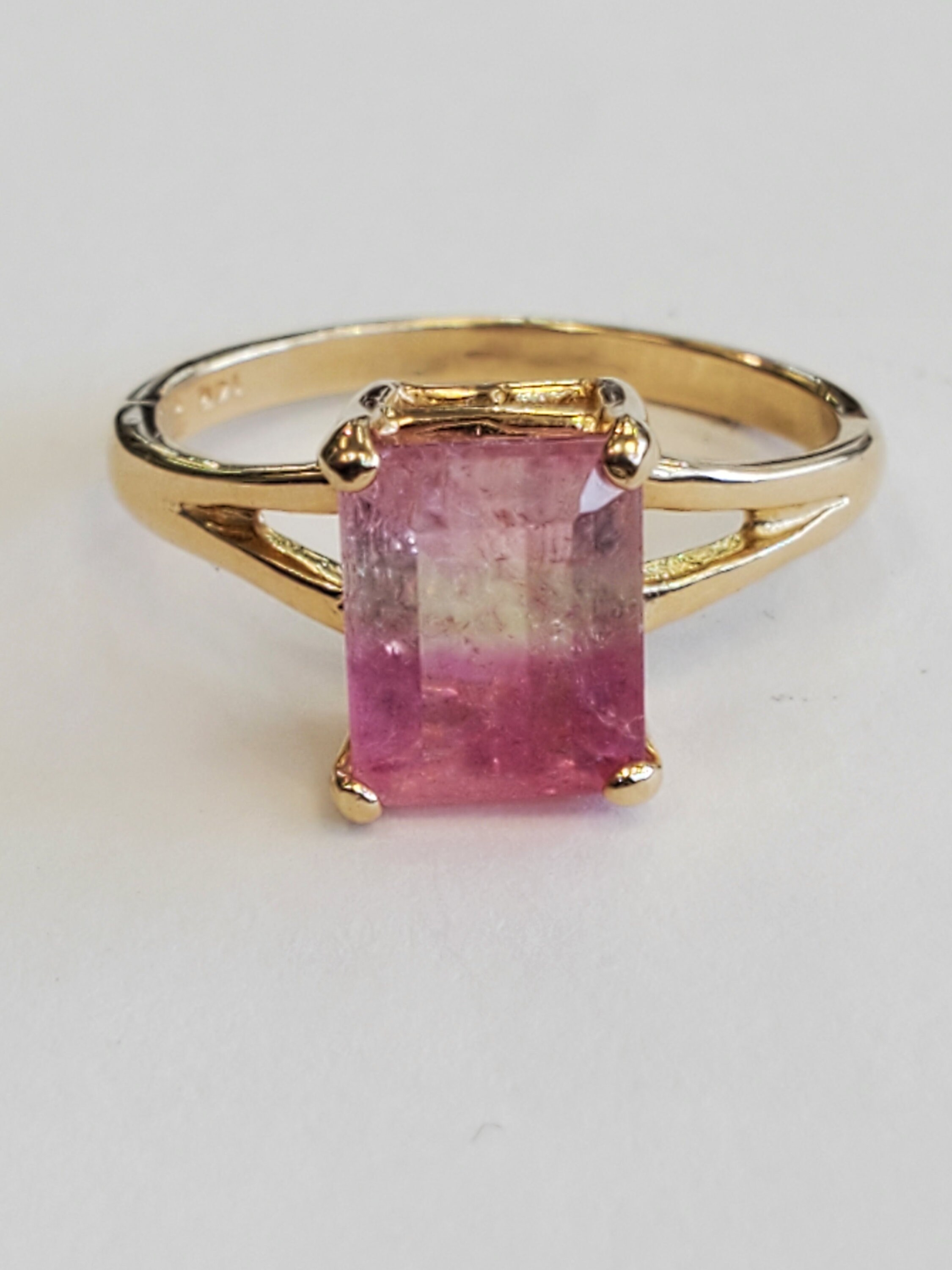 Product Image for Bubblegum Pink Tourmaline Bicolor 14k yellow gold ring size 7