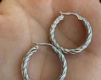 18kt Twisted Gold Hoops
