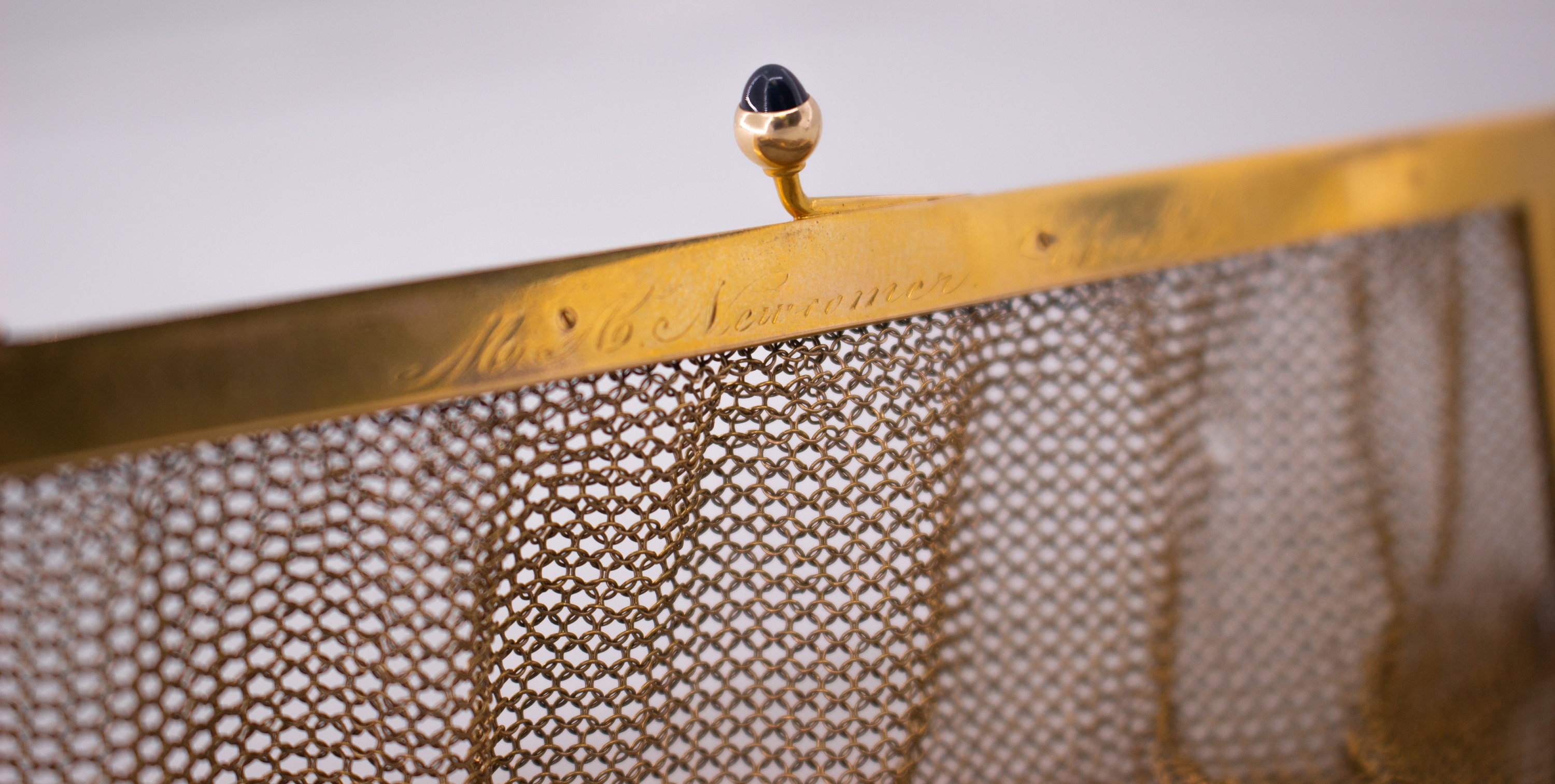 Product Image for Art Deco 1920s Antique Mesh Chainmaille Purse 14k Yellow Gold Sapphire Closure
