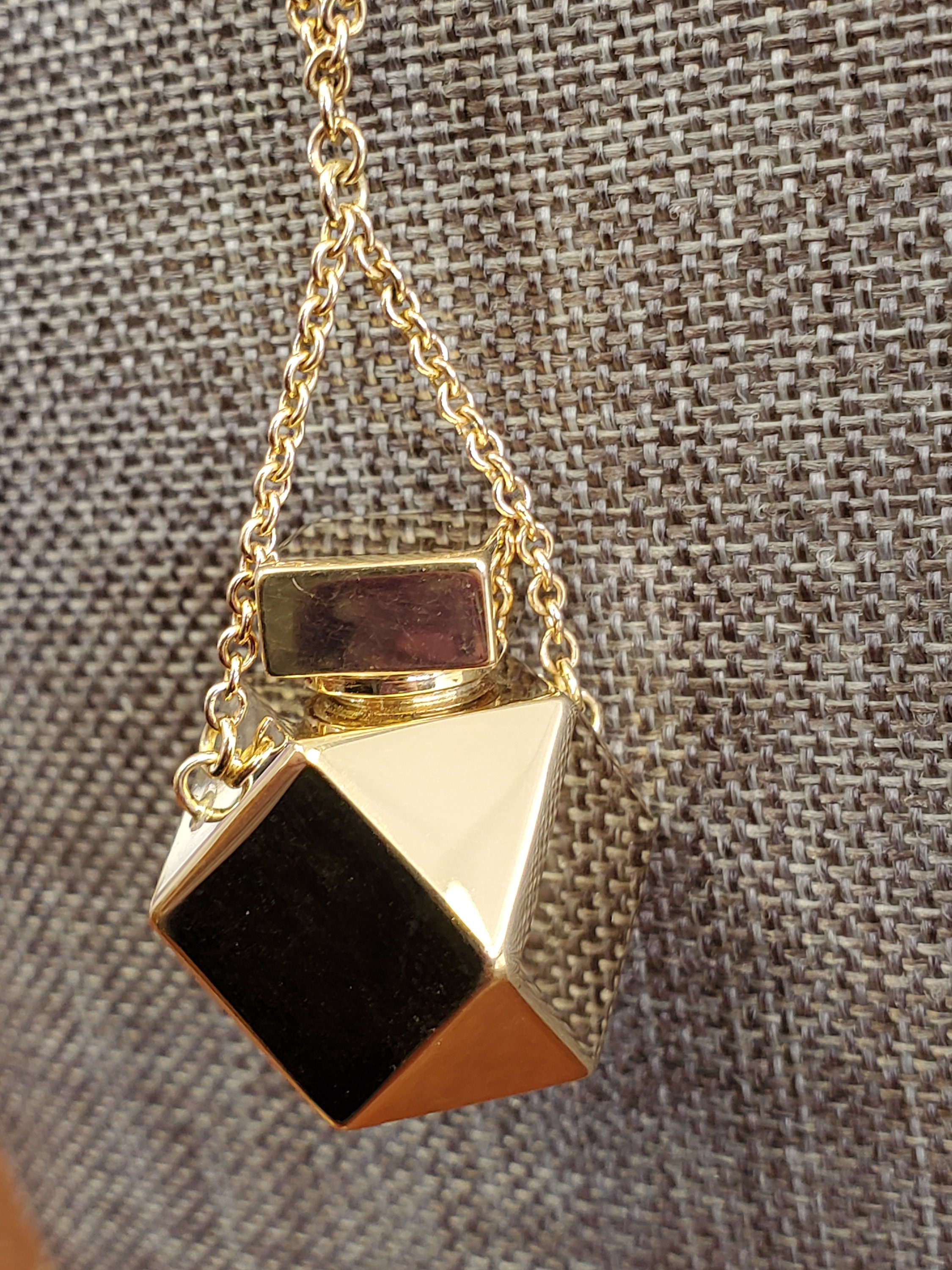 Product Image for Geometric Perfume Pendant Necklace with Dauber 14k Gold