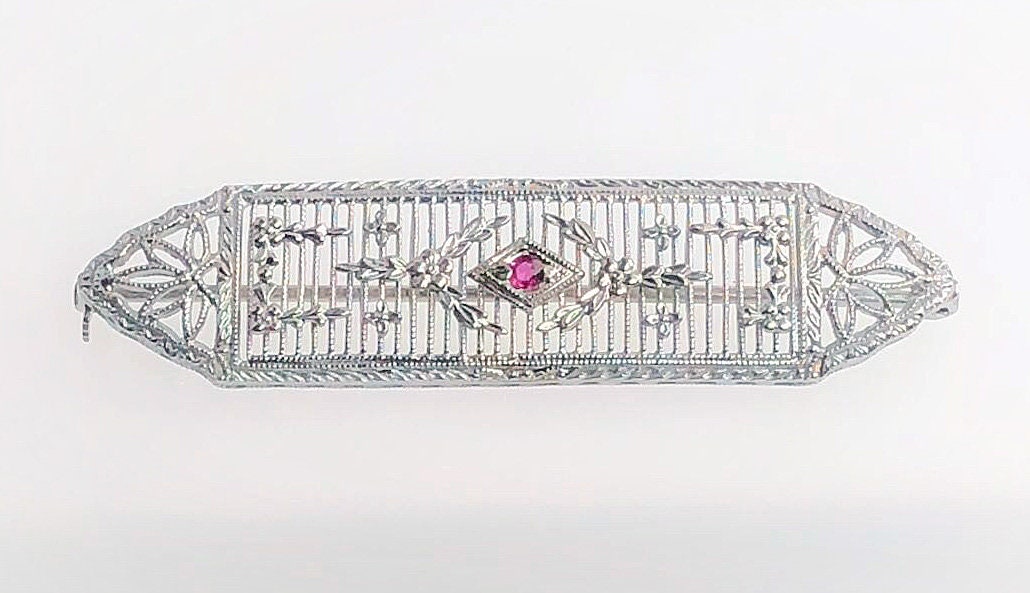 Vintage 14K White Gold Bar Pin Brooch with Lab Created Pink Sapphire vpl