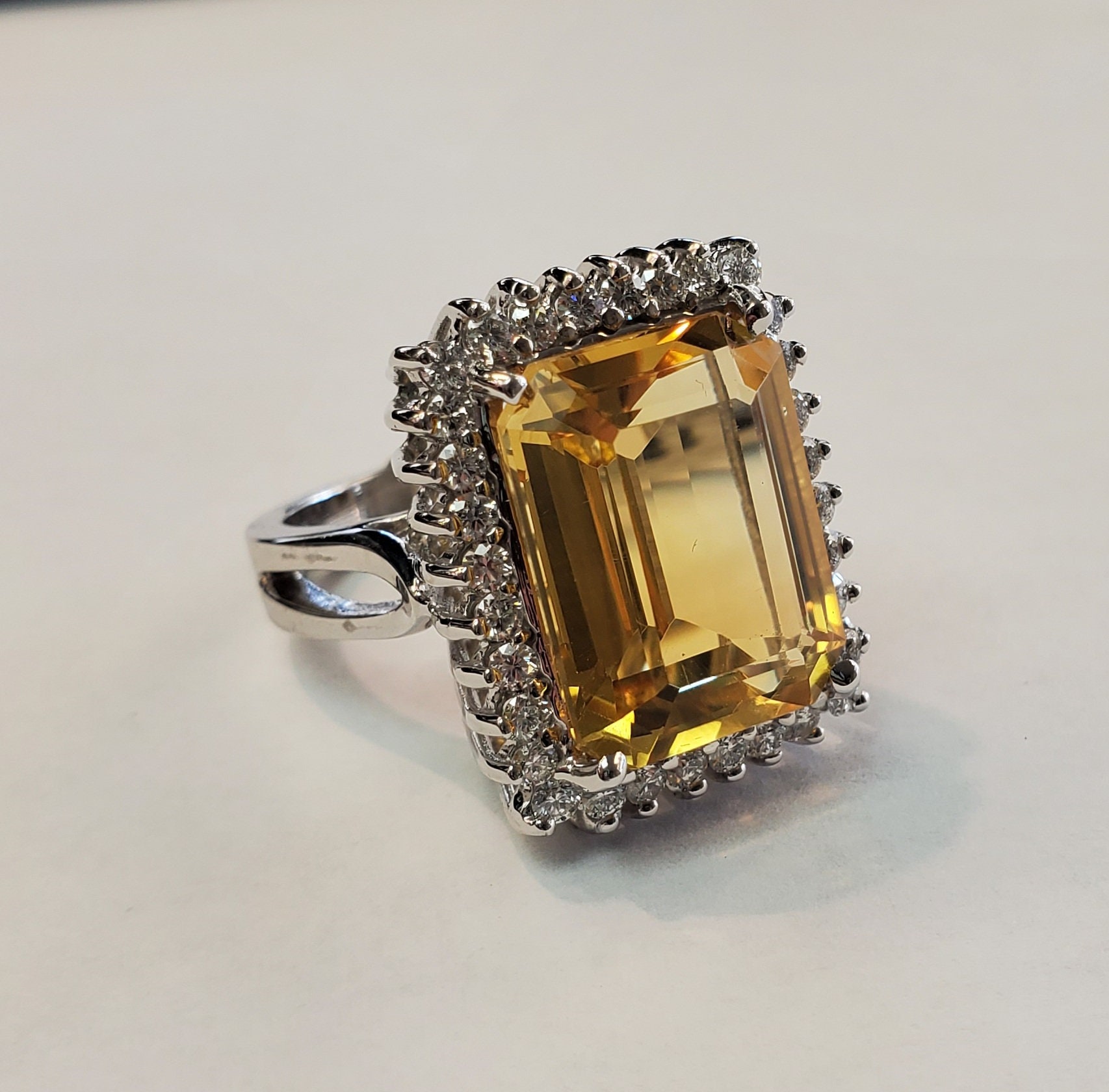 Product Image for 8.9ct step cut citrine and .90cttw diamond ring 18k white gold size 6.75 vpl