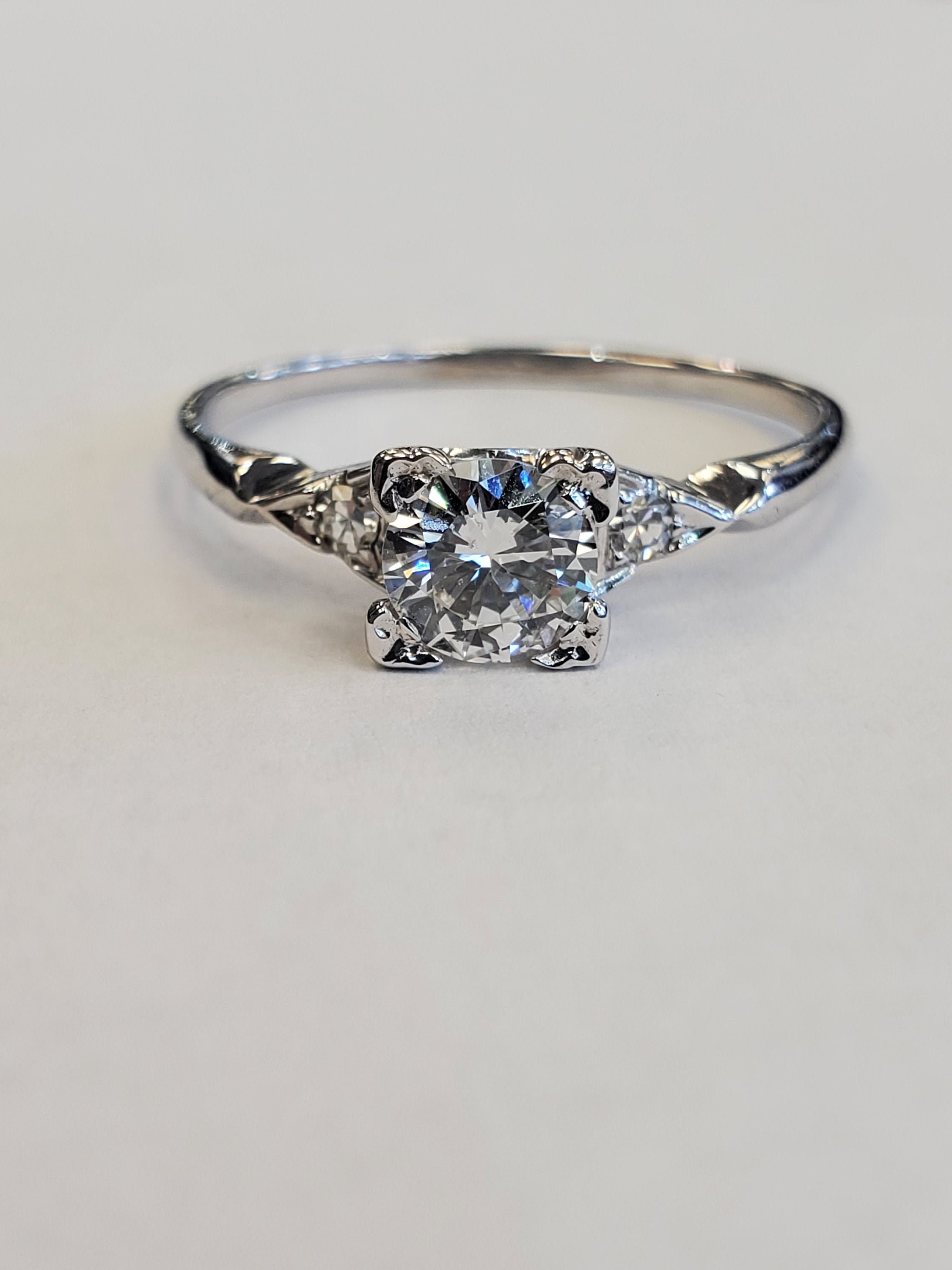 Product Image for Round Brilliant Diamond .60ct in 14k White Gold Vintage Ring Size 8.75